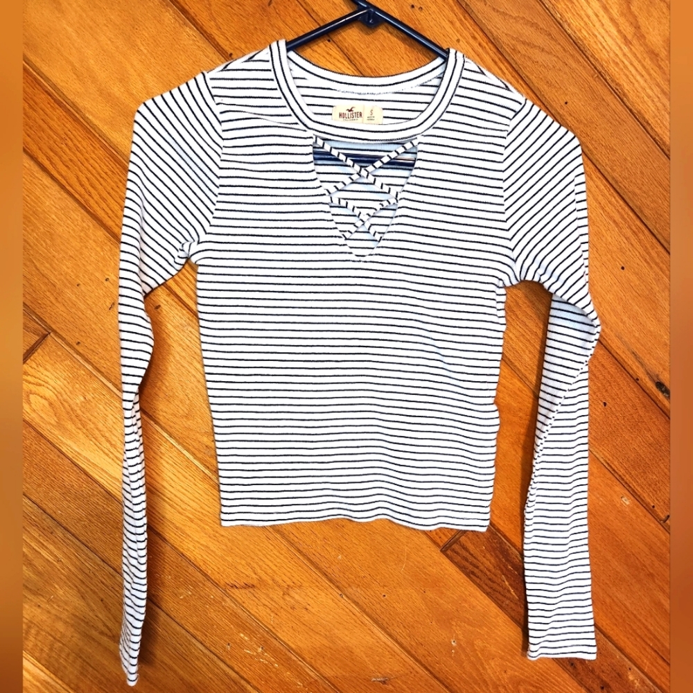 Hollister small black and white striped long sleeved shirt